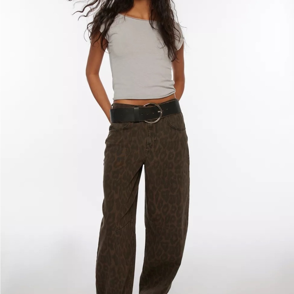 BDG Logan Buckle Baggy Barrel Jean - Brown Leopard - size 30